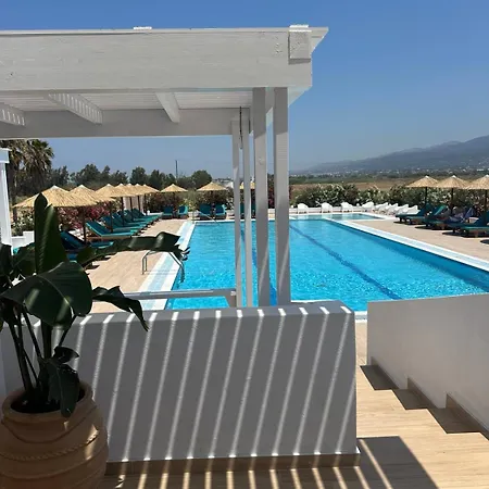 Ξενοδοχείο Evita Natura 4*